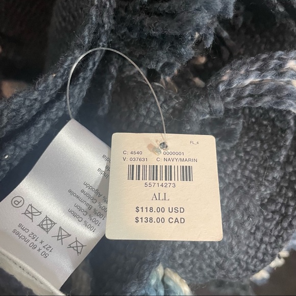 🌿Anthro Tye Die fringe Throw - Picture 8 of 9